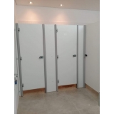 instalação de divisória de banheiro para sanitário de 10mm valor Parque Peruche